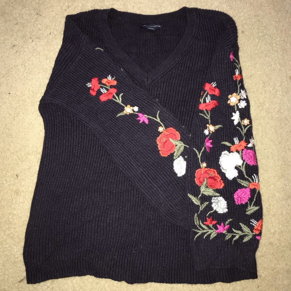 American Eagle embroidered sweater